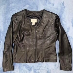 Vintage jacqeline Black leather jacket with zipper and pockets women size 10